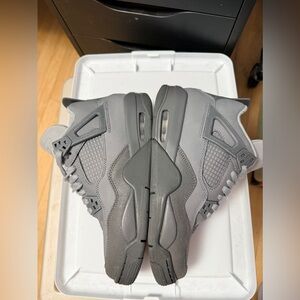 Air Jordan 4 Retro SE Wet Cement Big Kids size 7 youth.